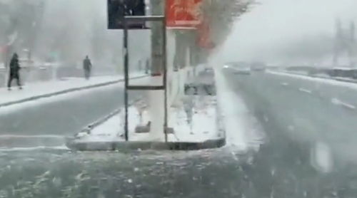 暴雪预警!湖南多地迎强降雪,局地积雪或超20厘米 暴雪预警!湖南多地迎强降雪,局地积雪或超20厘米